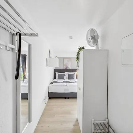 Andriss - Study & Work Apartments - Wifi - Kitchen Kaiserslautern Exterior photo